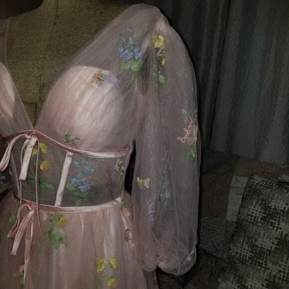 Pastel Castle Corset Gown NWT SIZE 6 - Picture 10 of 17